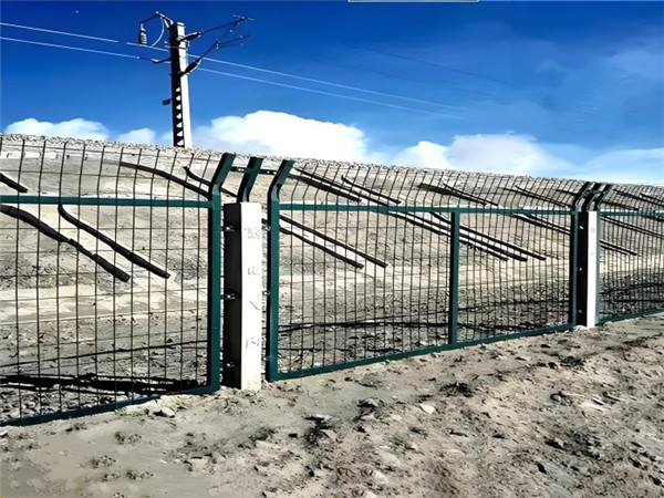 铁路护栏网
